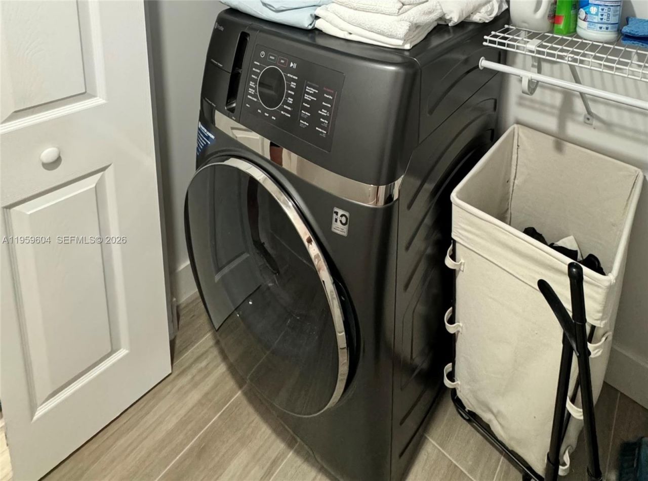 9273 Collins Ave , Unit 810, Surfside, FL 33154 Photo