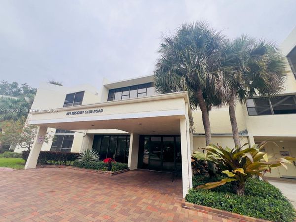 491 Racquet Club Rd, Unit 211, Weston, FL 33326