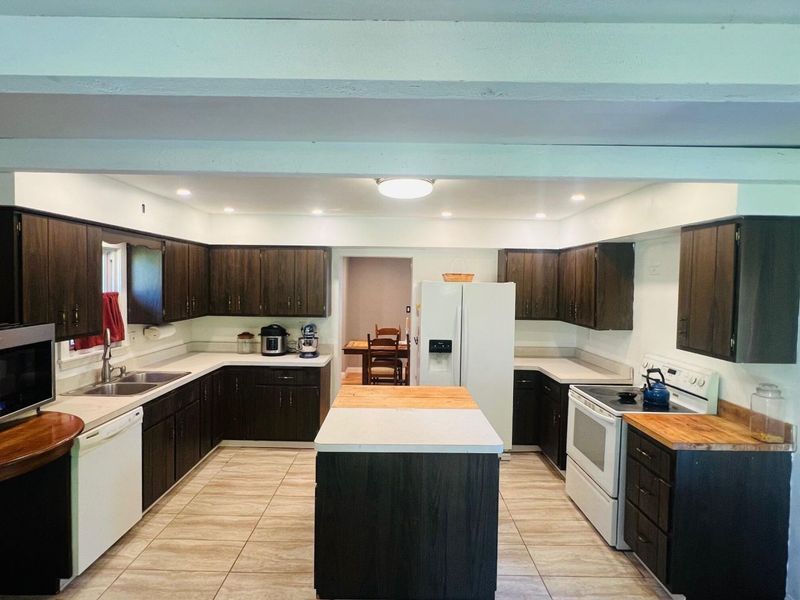 714 St Matthews Circle, Taylor Mill, KY 41015 Photo 2