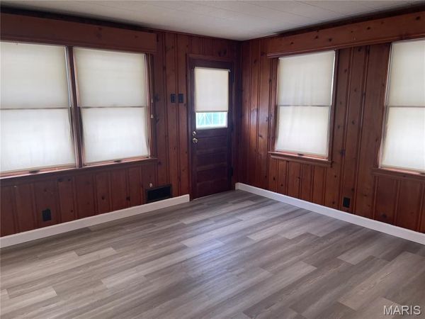 1947 Raft Drive , Normandy, MO 63133