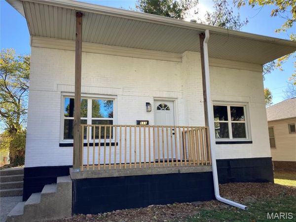 111 W Jefferson Street , Auburn, IL 62615