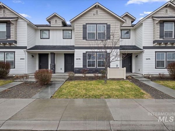2479 E Goldstone St, Meridian, ID 83642