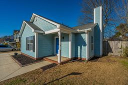 218 Okehampton Drive photo 4