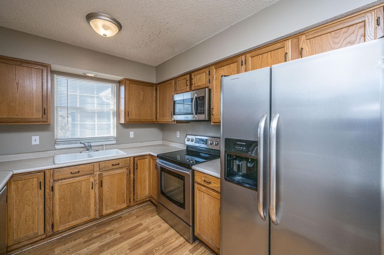 218 Okehampton Drive Photo 21