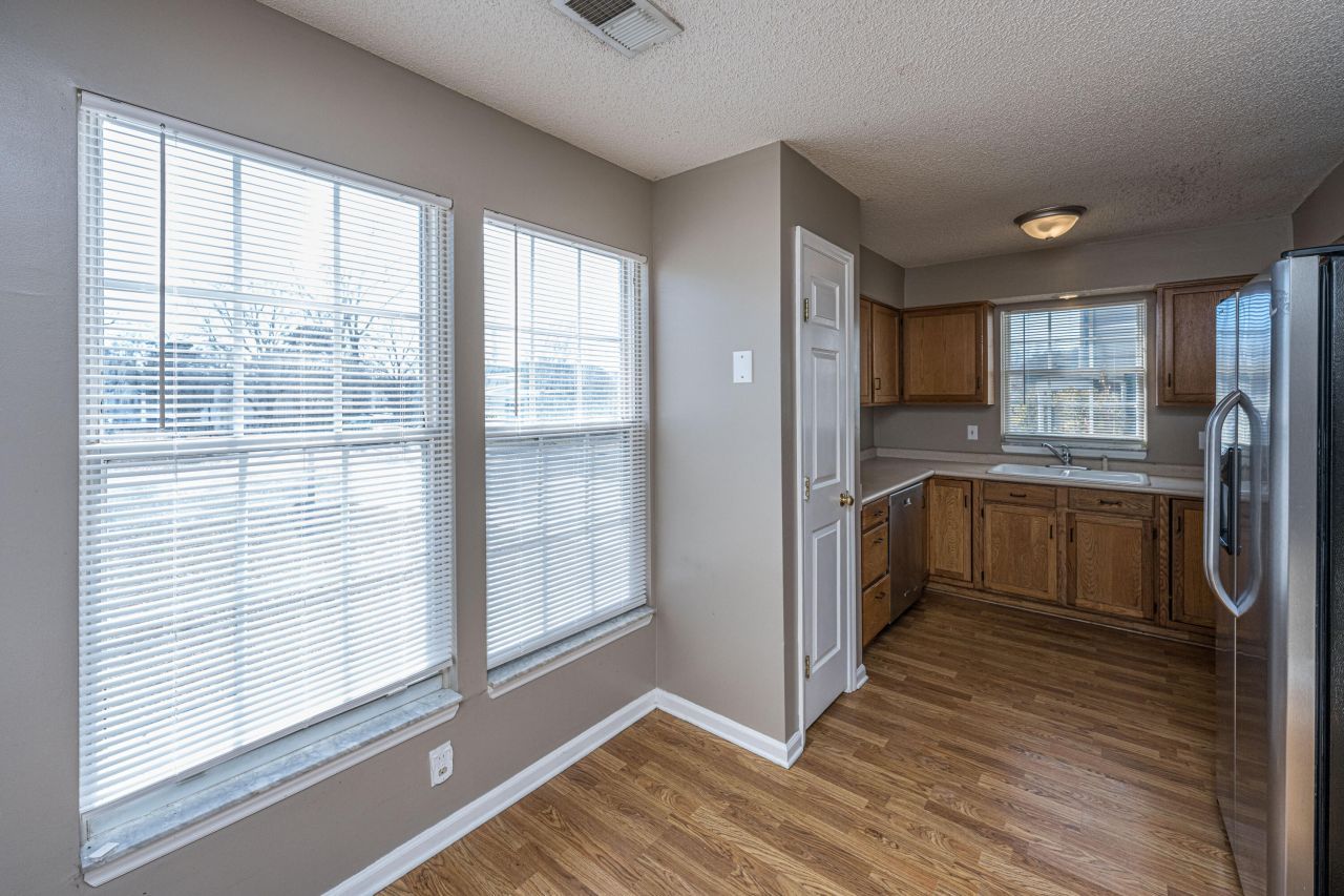 218 Okehampton Drive Photo 22