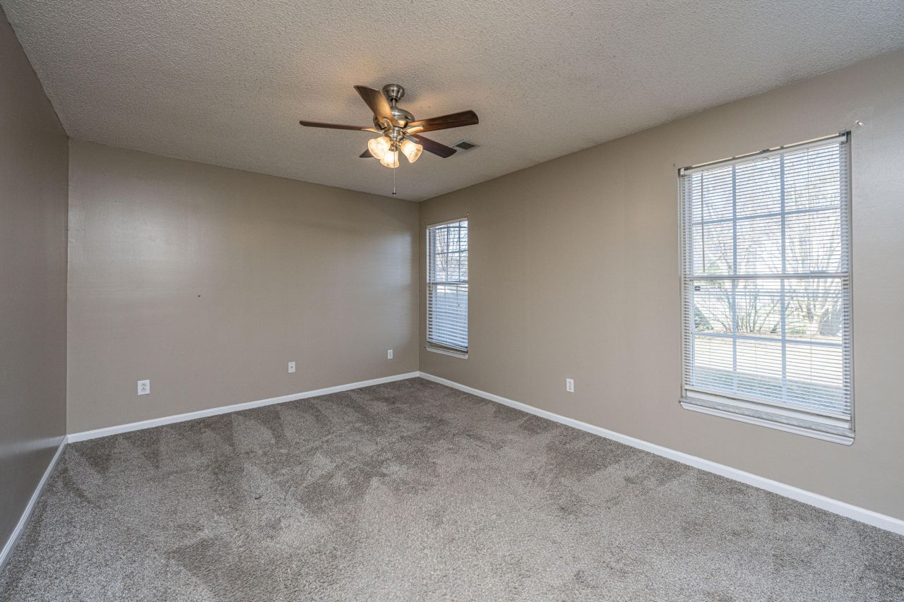 218 Okehampton Drive Photo 26