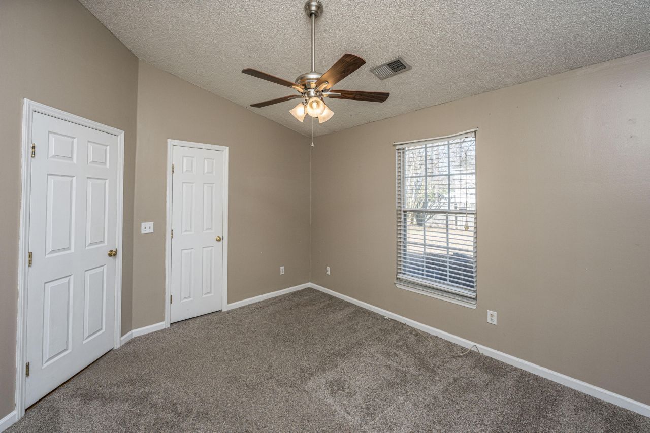 218 Okehampton Drive Photo 33