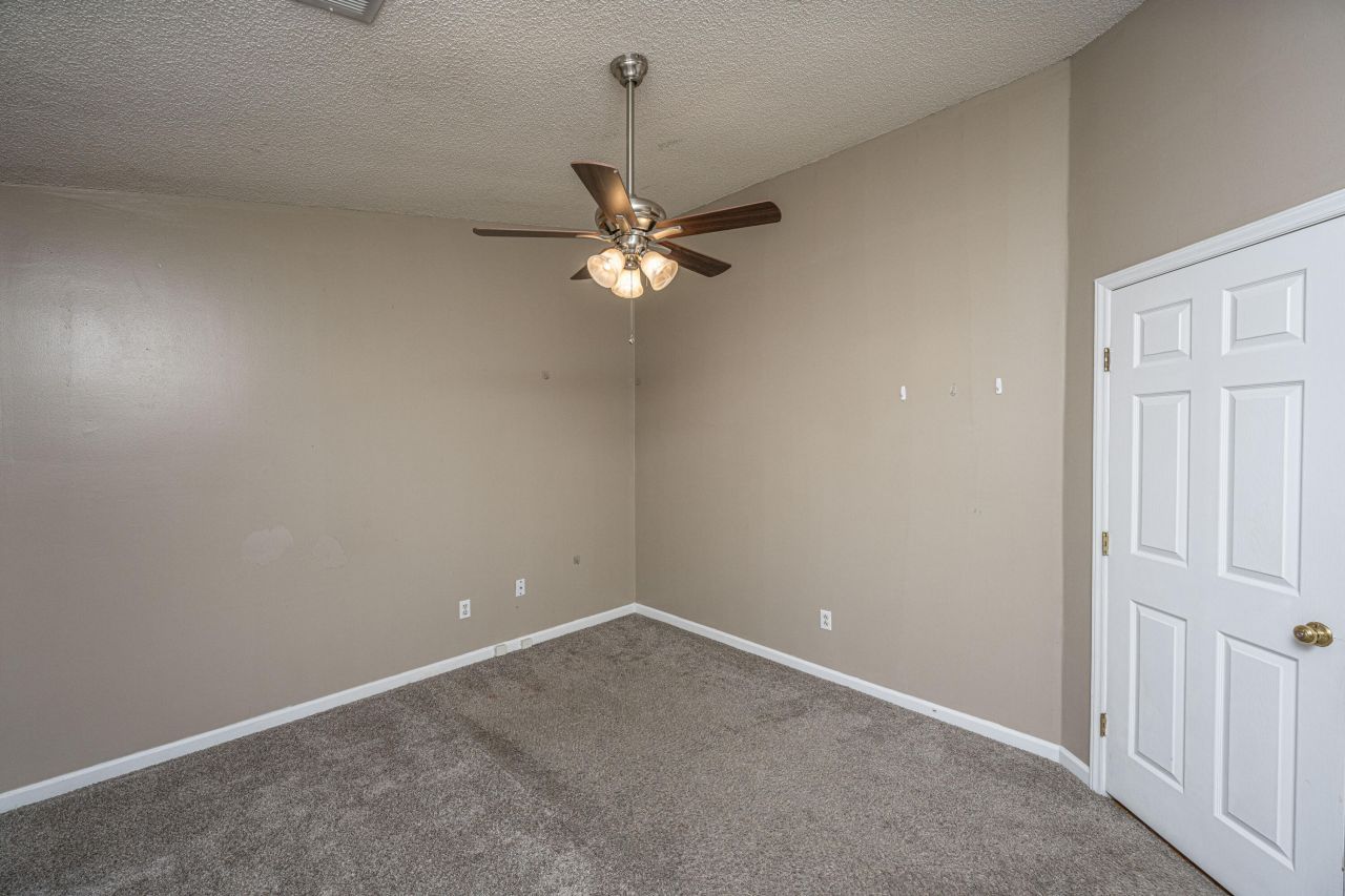 218 Okehampton Drive Photo 34