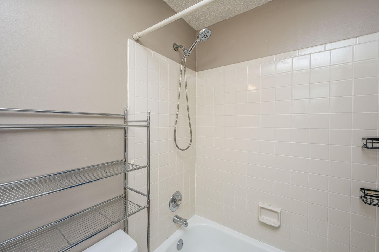 218 Okehampton Drive Photo 36