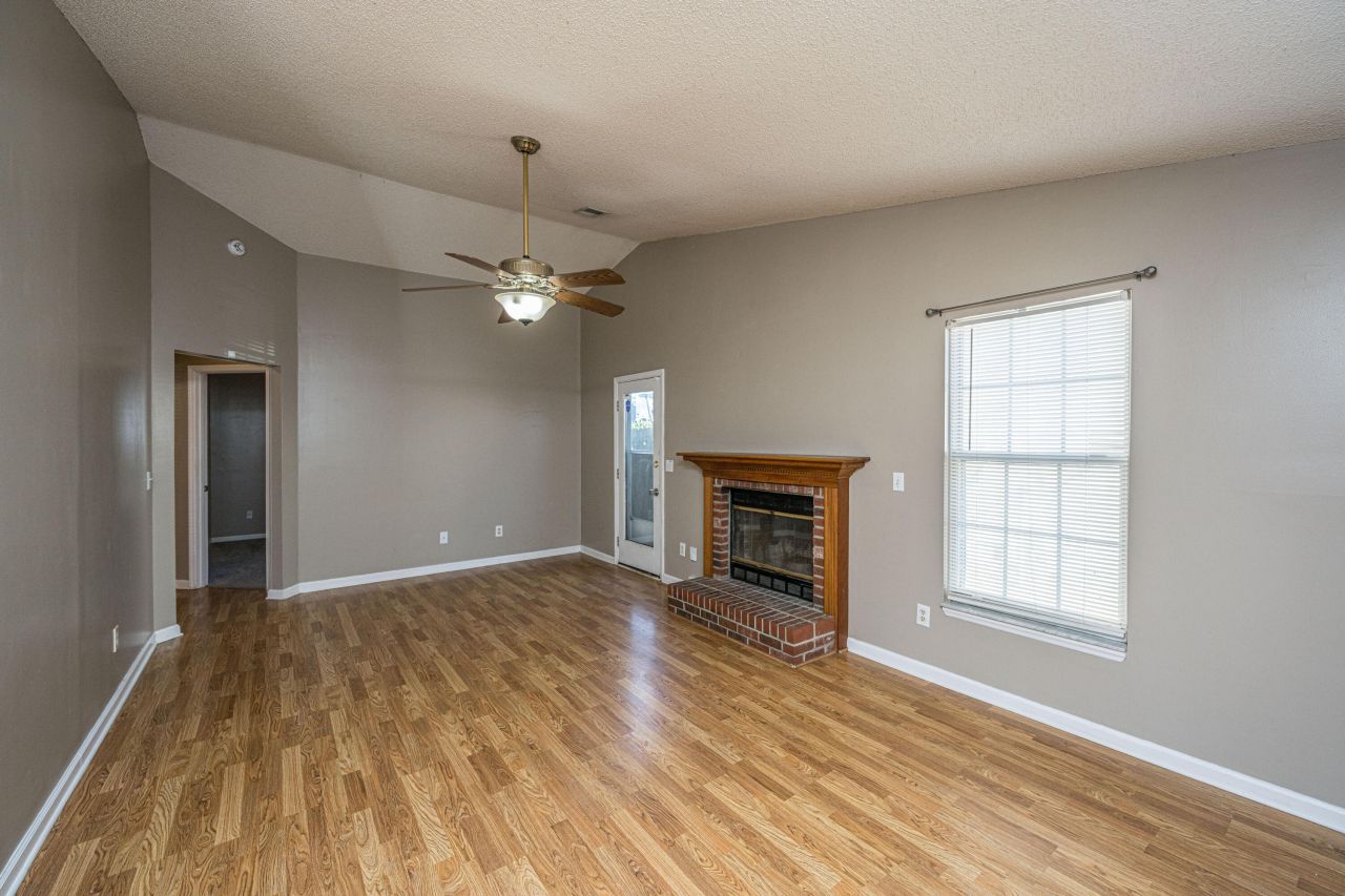 218 Okehampton Drive Photo 4