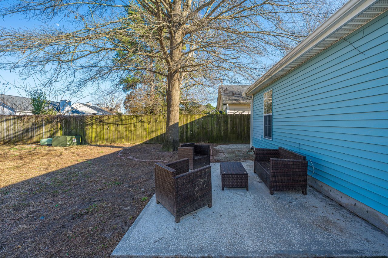 218 Okehampton Drive Photo 42