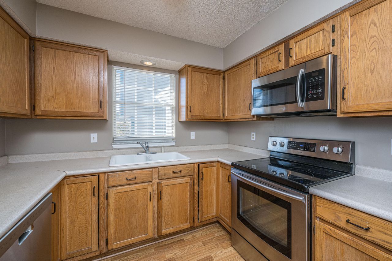 218 Okehampton Drive Photo 5