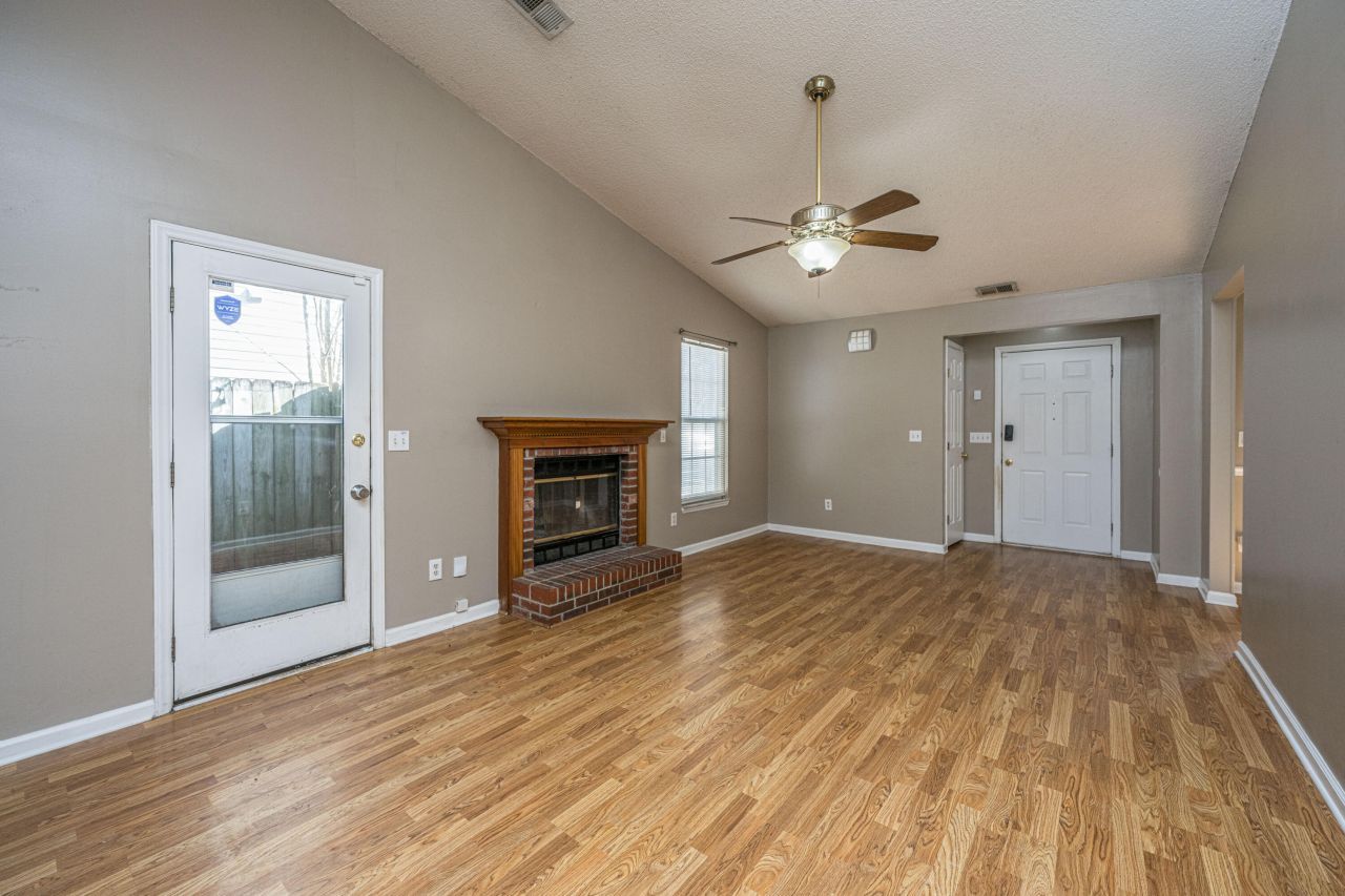 218 Okehampton Drive Photo 8