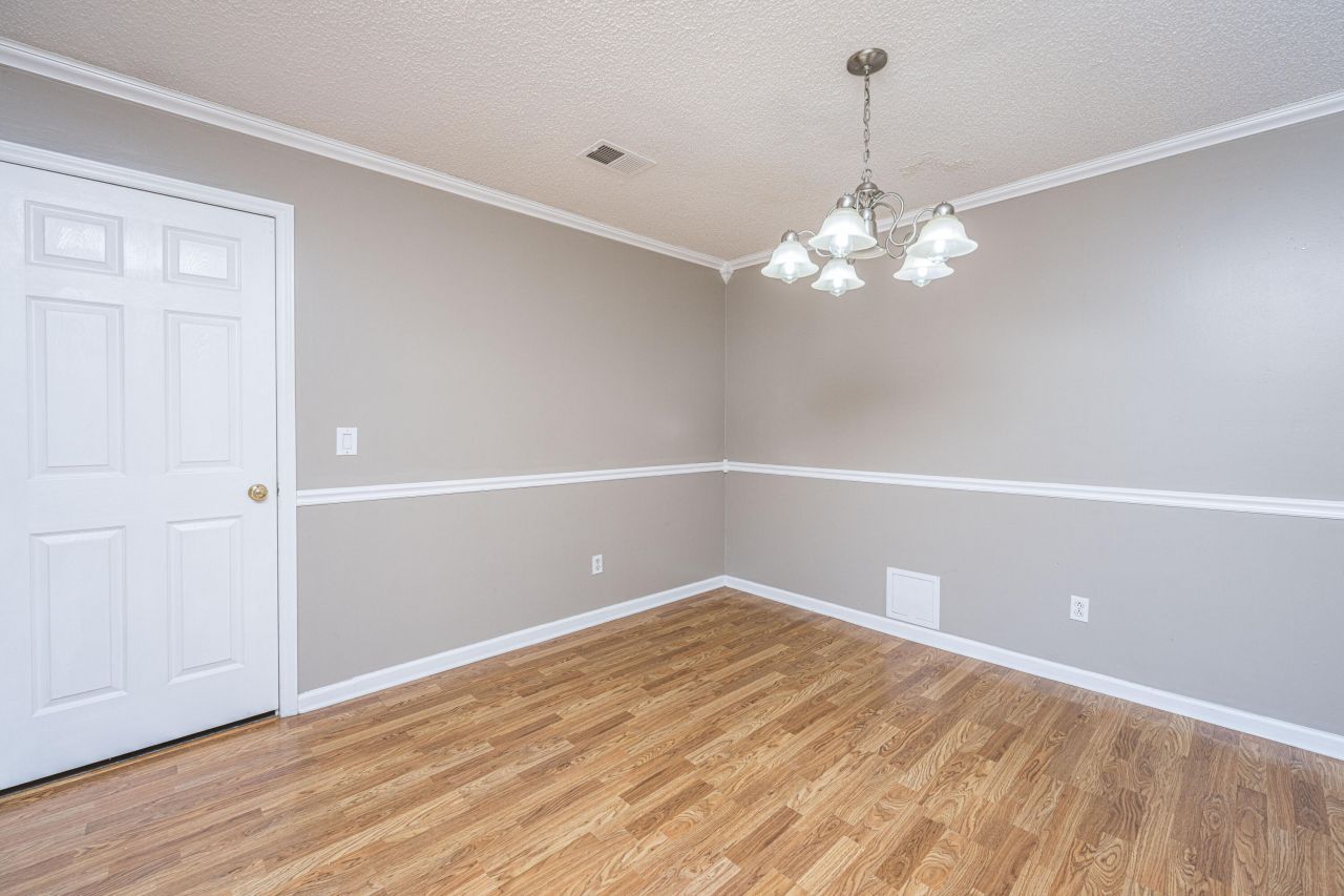 218 Okehampton Drive Photo 9