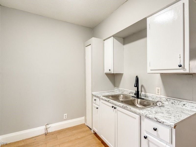 1093 E 147th Street, Cleveland, OH 44110 Photo 14