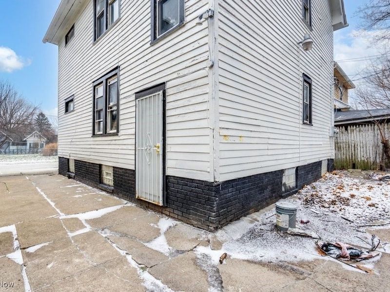 1093 E 147th Street, Cleveland, OH 44110 Photo 4