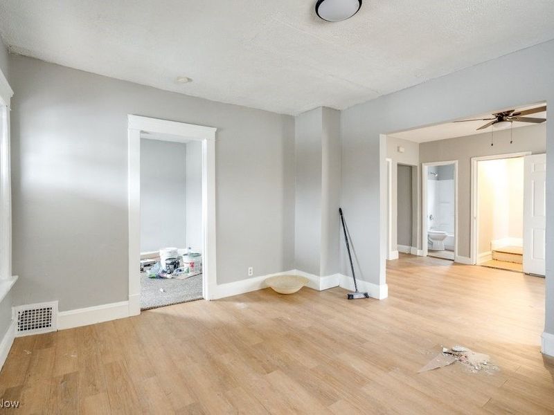 1093 E 147th Street, Cleveland, OH 44110 Photo 6