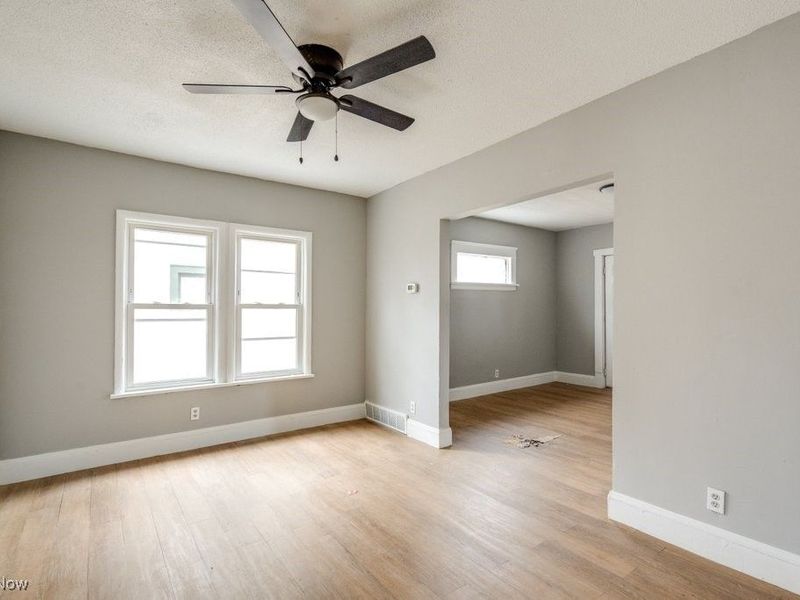 1093 E 147th Street, Cleveland, OH 44110 Photo 9