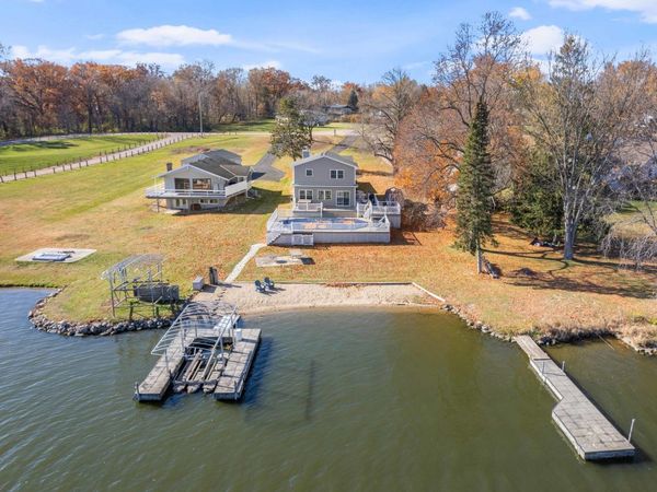 3 Holiday Drive, Lake Holiday, IL 60552