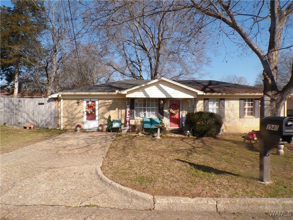3940 30th Place, Tuscaloosa, AL 35401 Main Photo
