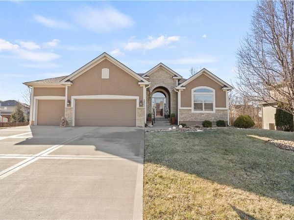 5405 NW 94th Street, Kansas City, MO 64154