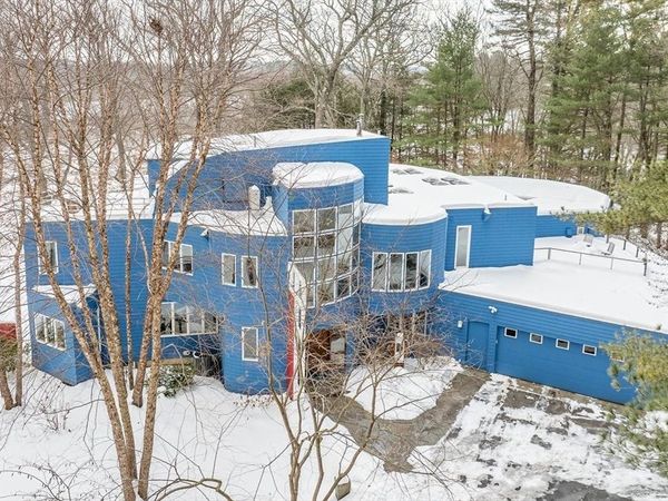 389 River Rd, Carlisle, MA 01741