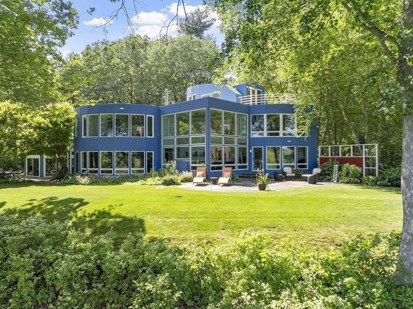 389 River Rd, Carlisle, MA 01741