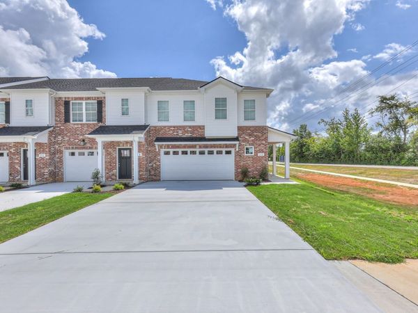 35 Hardwood Rd, Tullahoma, TN 37388