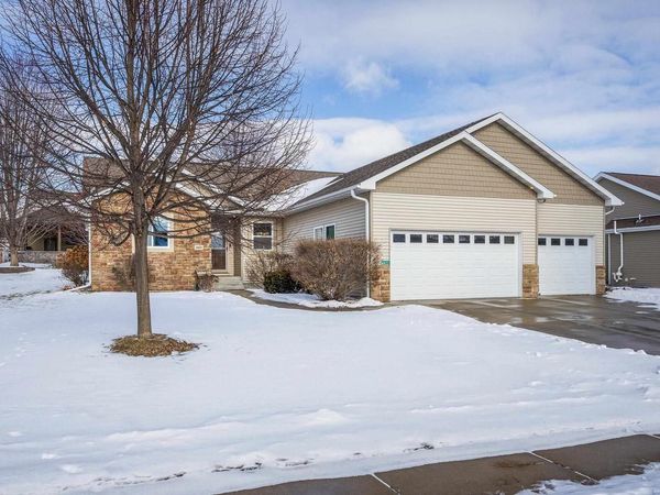 4433 Memorial Circle, Windsor, WI 53598