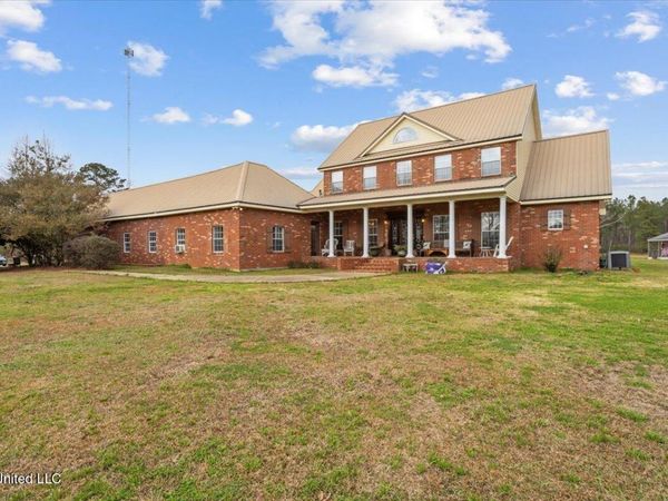 13835 U.S. 98 , Smithdale, MS 39664