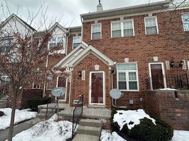 1724 Campau Farms Circle, Detroit, MI 48207