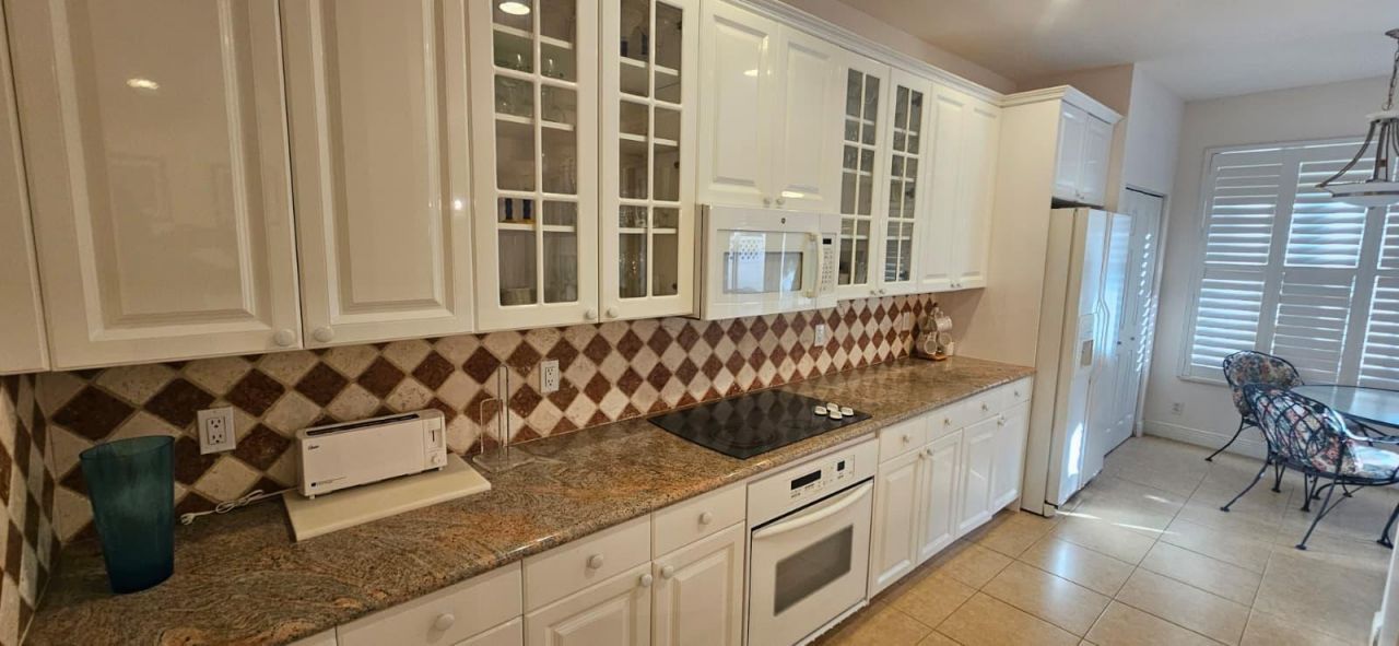 179 Las Brisas Circle, Hypoluxo, FL 33462 Photo