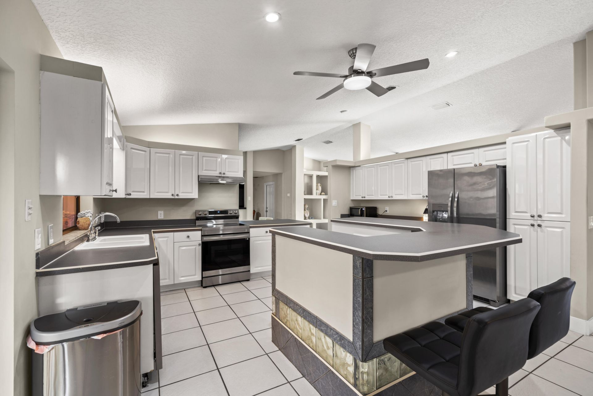 2826 SE Calvin Street, Port Saint Lucie, FL 34952 Photo