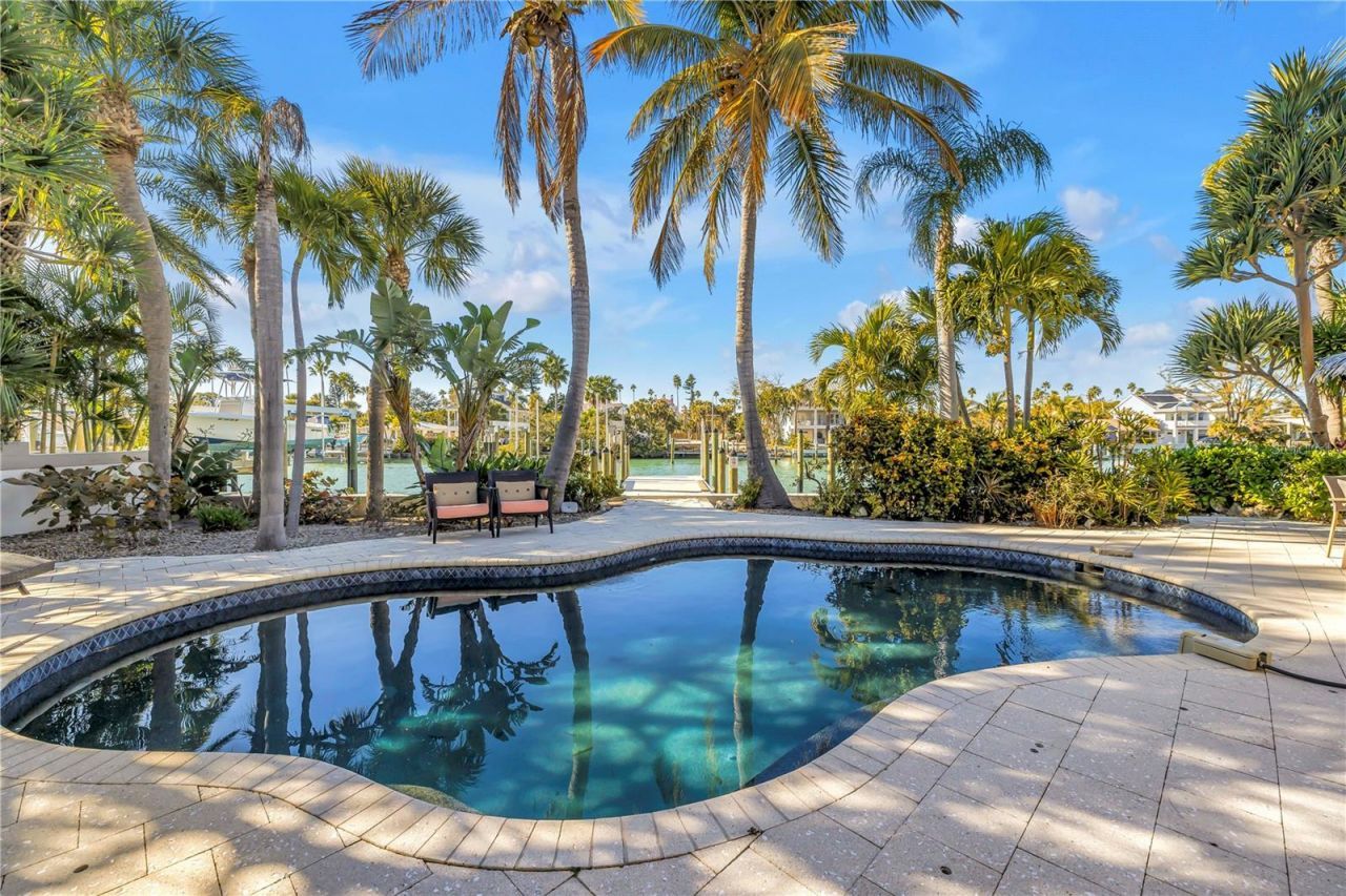 2890 Alton Drive, Saint Pete Beach, FL 33706 Photo