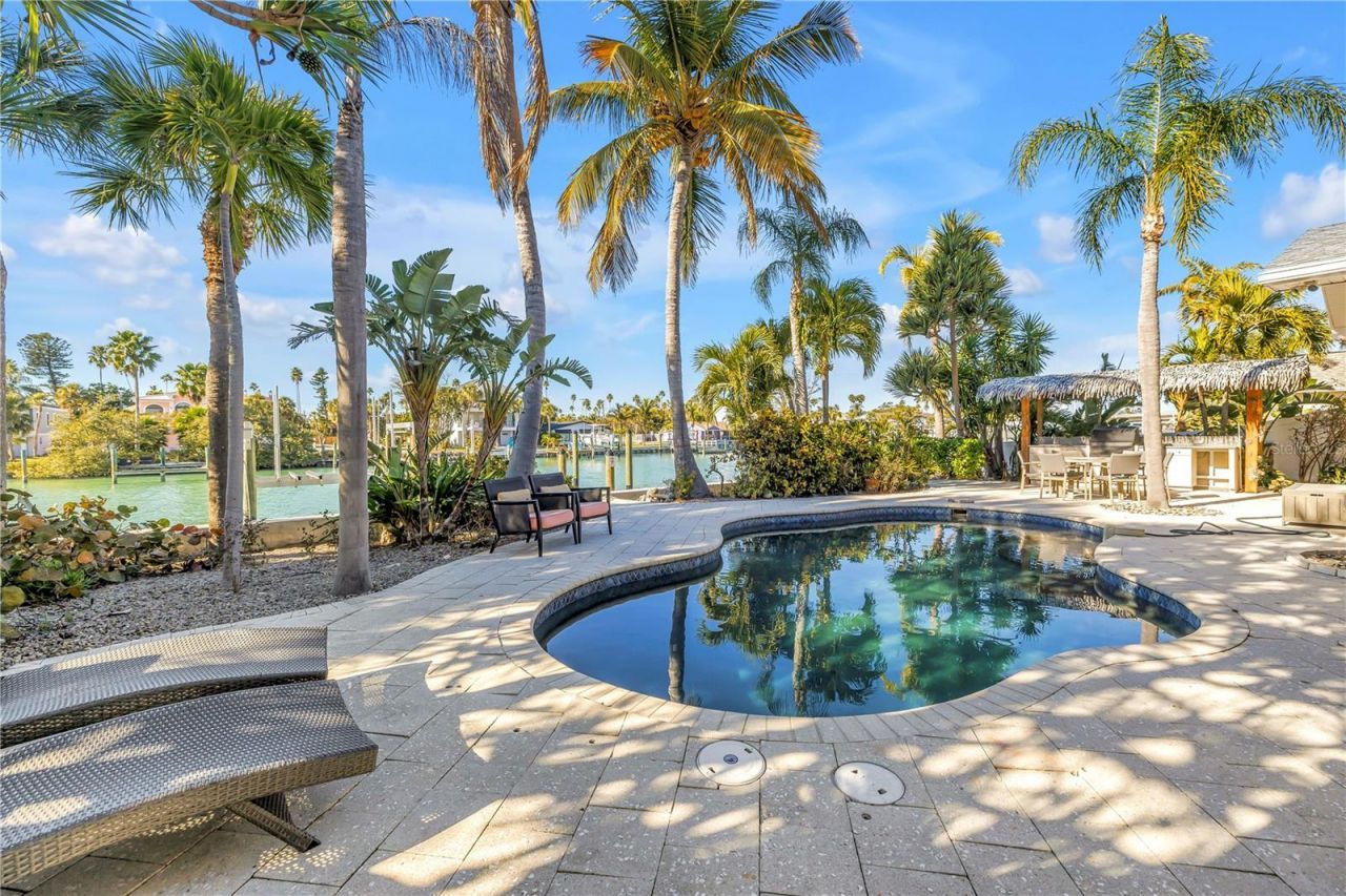 2890 Alton Drive, Saint Pete Beach, FL 33706 Photo