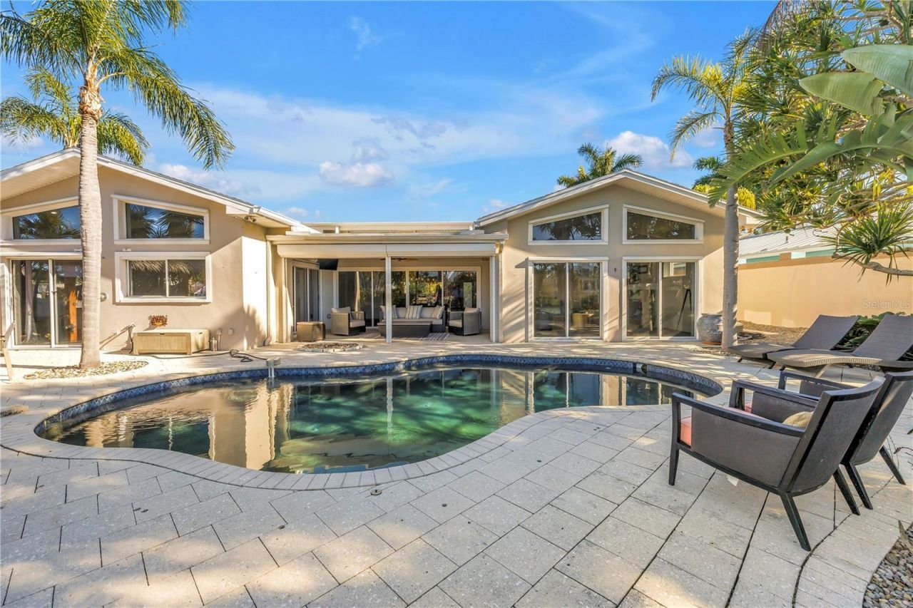 2890 Alton Drive, Saint Pete Beach, FL 33706 Photo