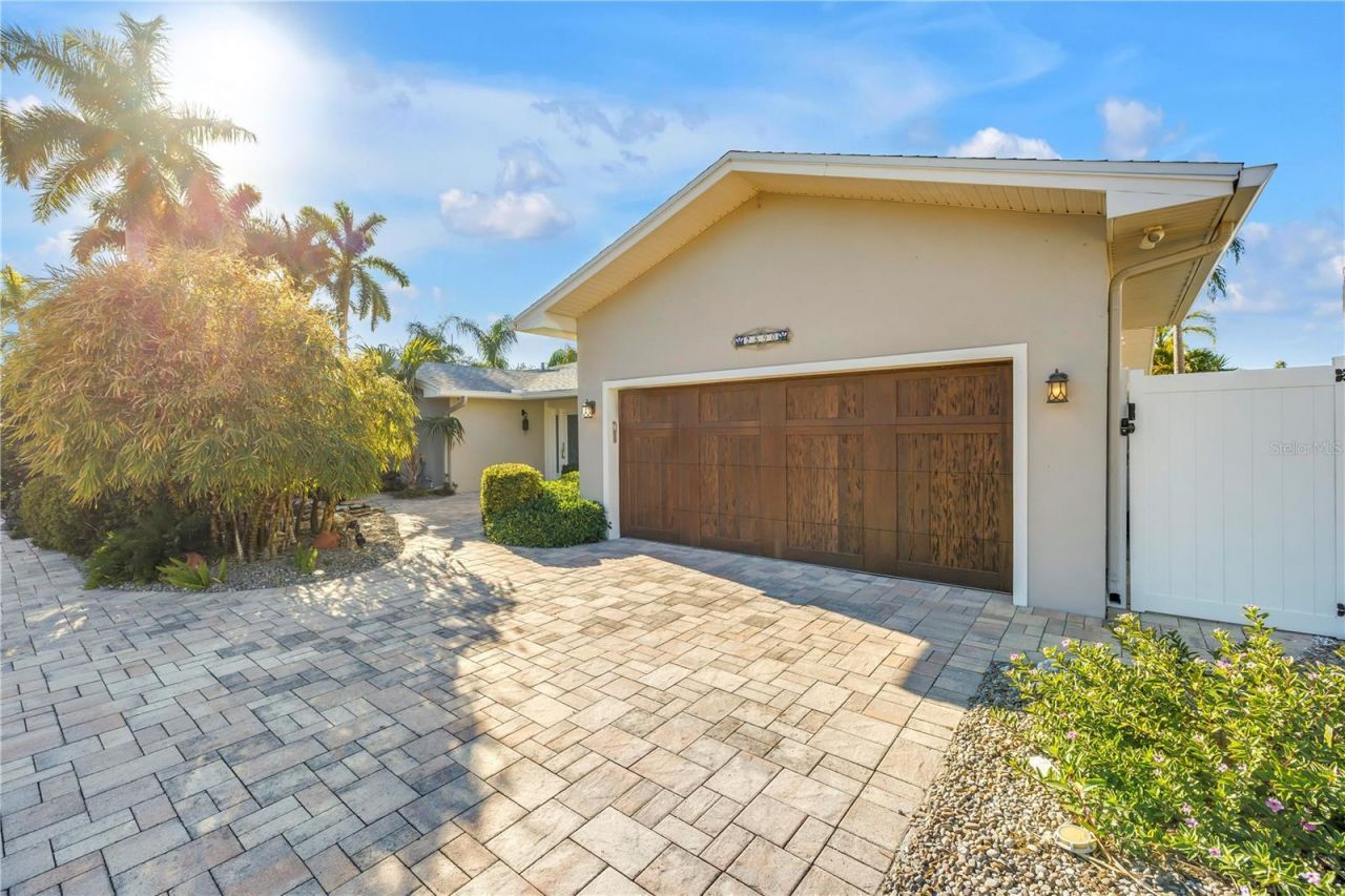 2890 Alton Drive, Saint Pete Beach, FL 33706 Photo
