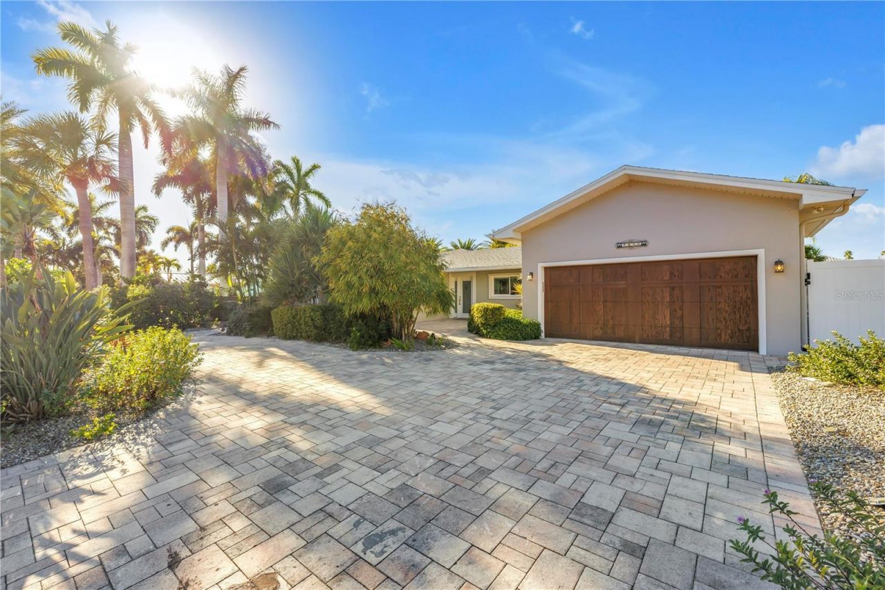 2890 Alton Drive, Saint Pete Beach, FL 33706 Photo