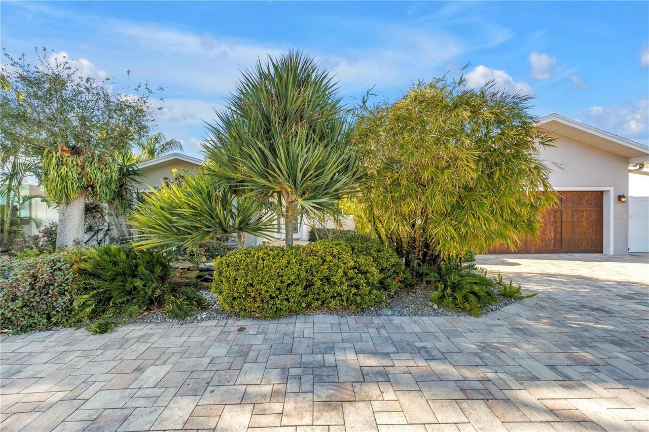 2890 Alton Drive, Saint Pete Beach, FL 33706 Photo