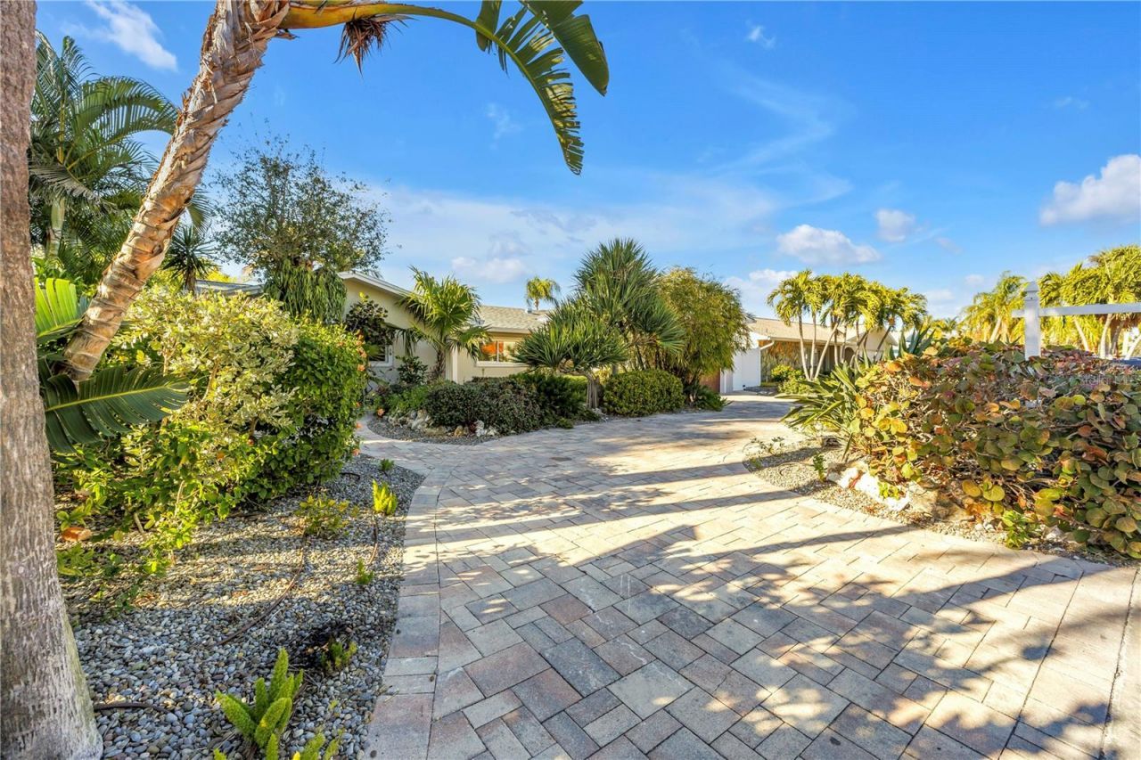 2890 Alton Drive, Saint Pete Beach, FL 33706 Photo