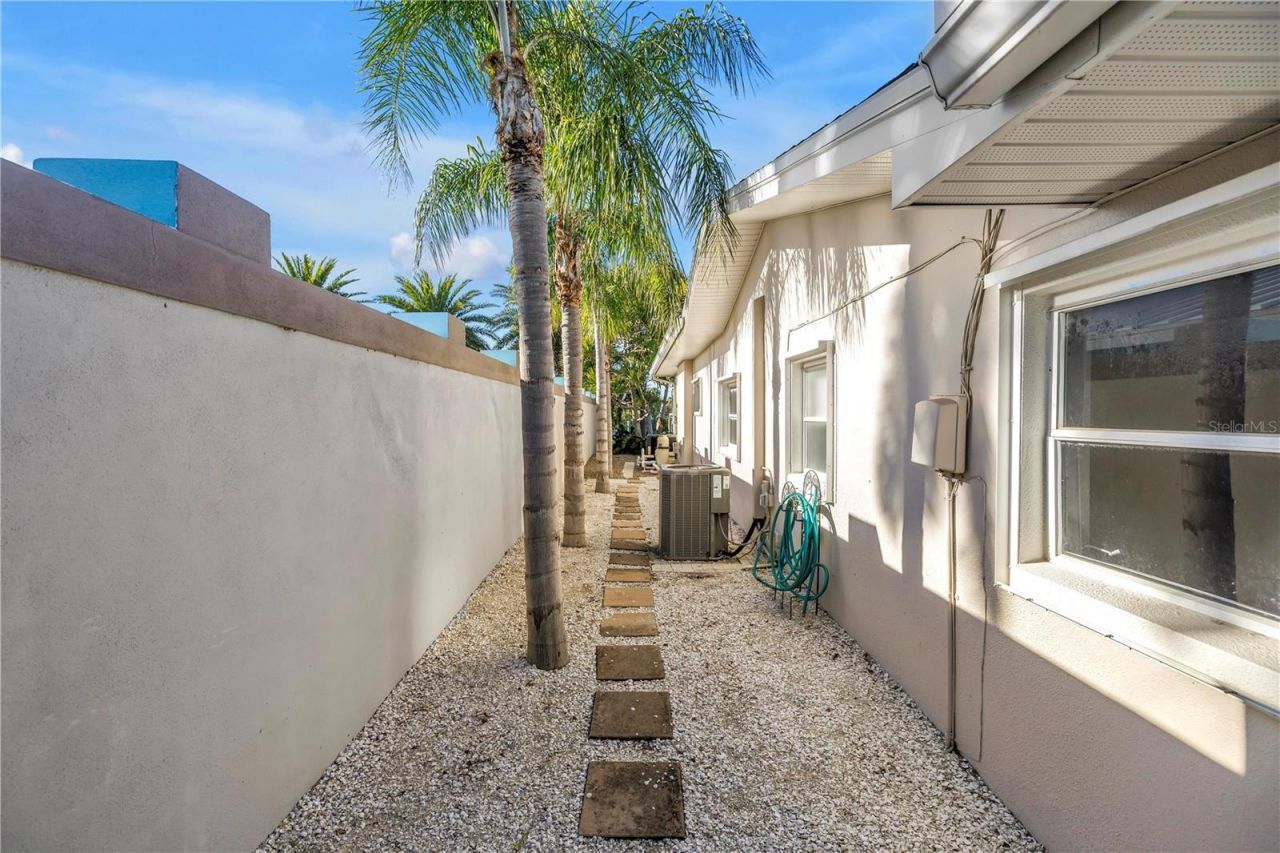 2890 Alton Drive, Saint Pete Beach, FL 33706 Photo