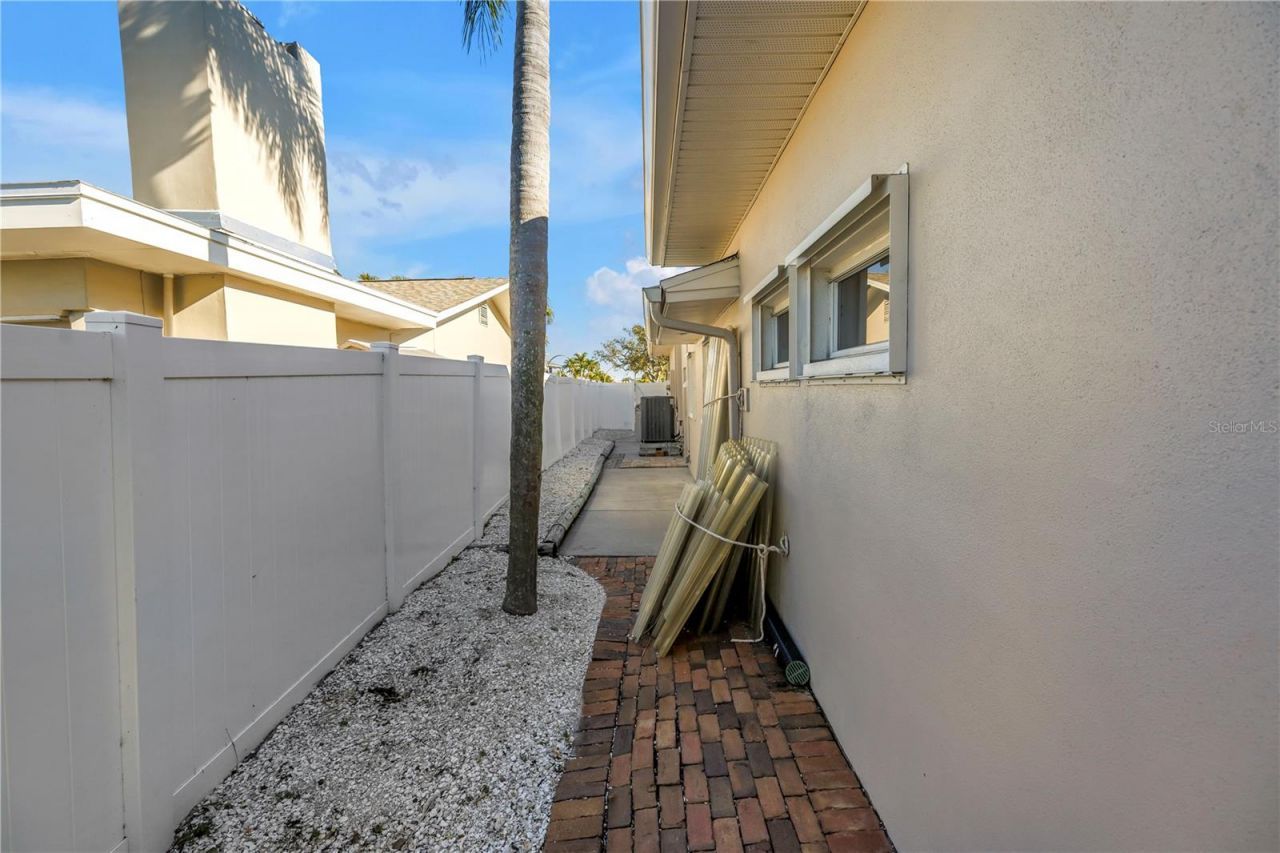2890 Alton Drive, Saint Pete Beach, FL 33706 Photo