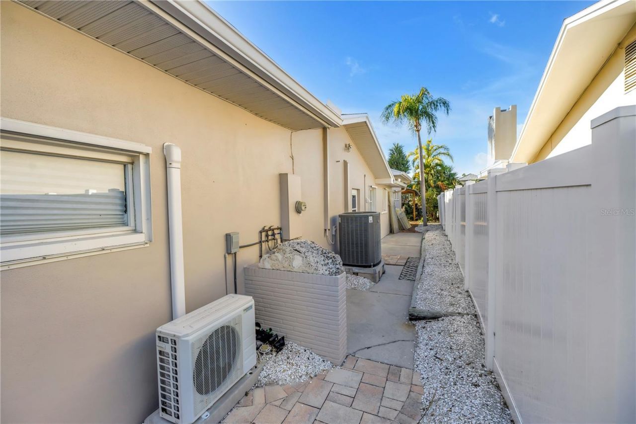 2890 Alton Drive, Saint Pete Beach, FL 33706 Photo