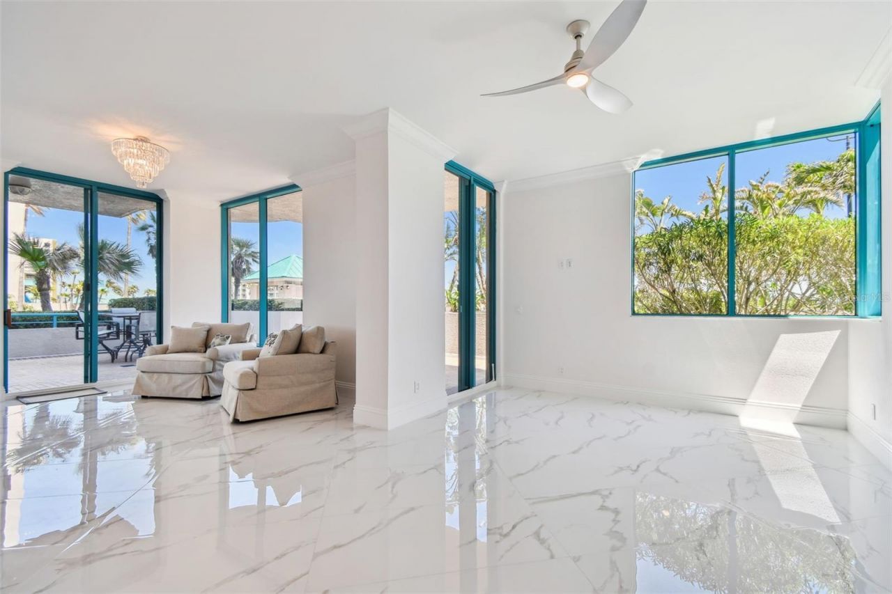 1560 Gulf Boulevard, Unit 306, Clearwater Beach, FL 33767 Photo