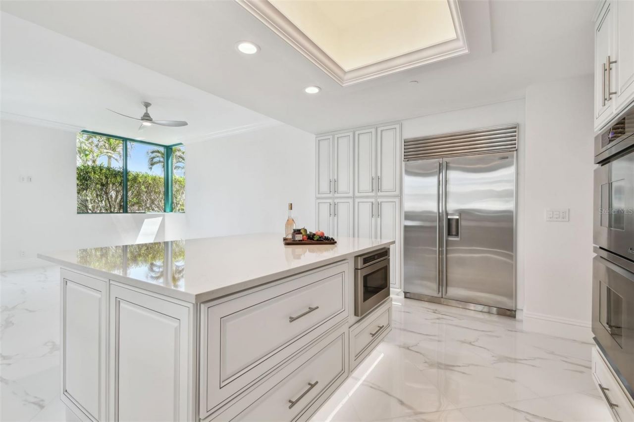 1560 Gulf Boulevard, Unit 306, Clearwater Beach, FL 33767 Photo