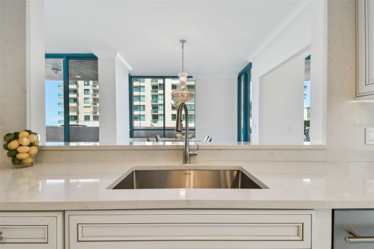 1560 Gulf Boulevard, Unit 306, Clearwater Beach, FL 33767 Photo