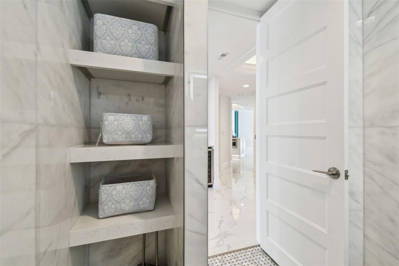 1560 Gulf Boulevard, Unit 306, Clearwater Beach, FL 33767 Photo