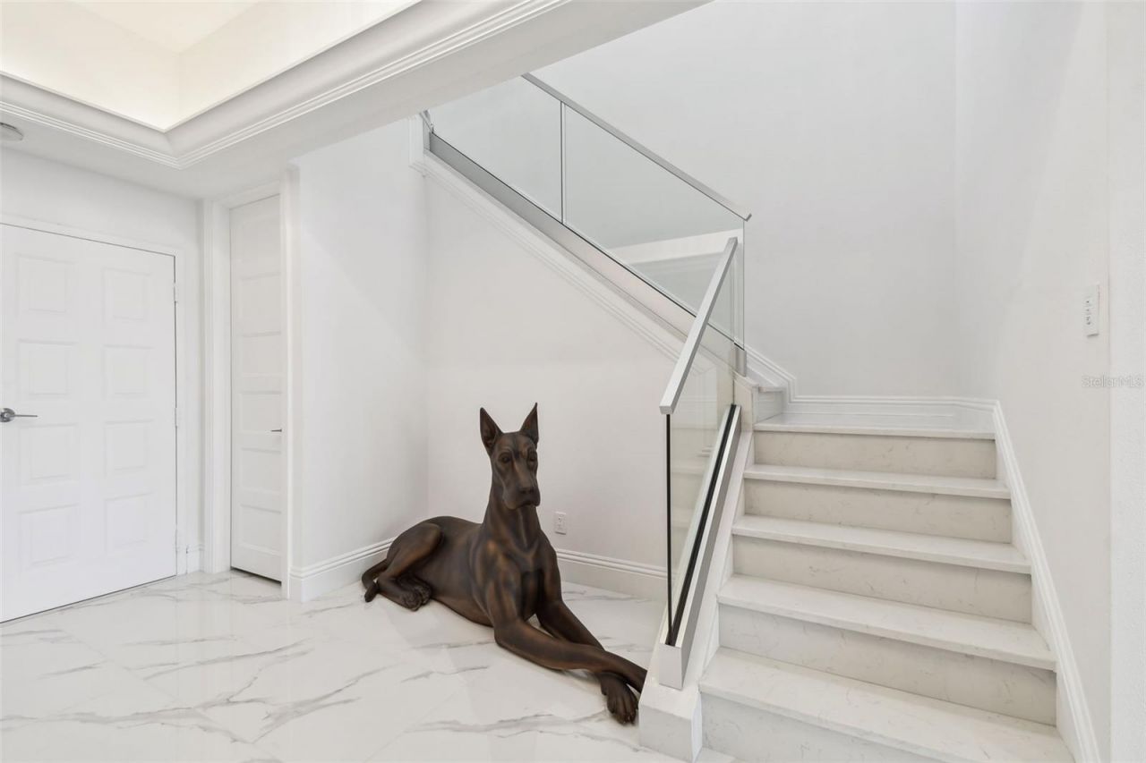 1560 Gulf Boulevard, Unit 306, Clearwater Beach, FL 33767 Photo