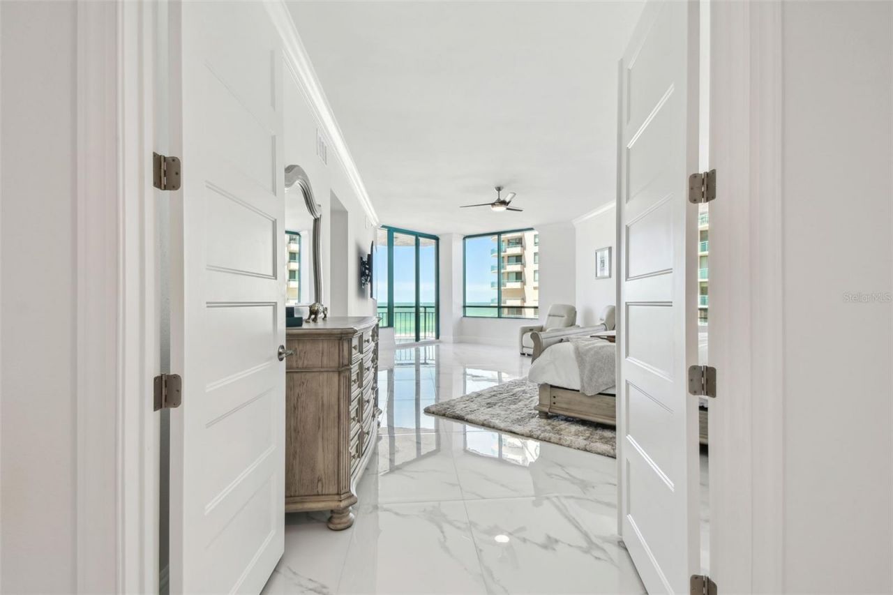 1560 Gulf Boulevard, Unit 306, Clearwater Beach, FL 33767 Photo