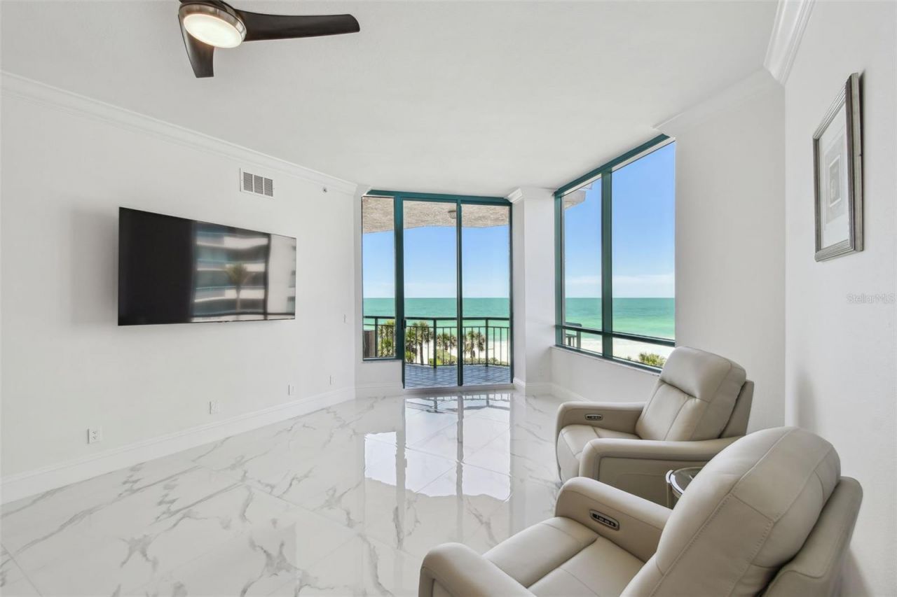 1560 Gulf Boulevard, Unit 306, Clearwater Beach, FL 33767 Photo